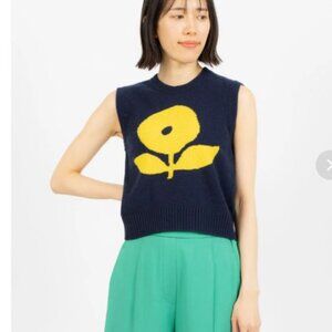 United Colors of Benetton Women's Sweater  wool Vest center daisy flower size S